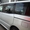 toyota noah 2016 CFJ1652227 image 9