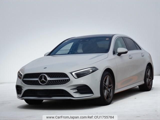 mercedes-benz a-class 2023 CFJ1755784 image 1
