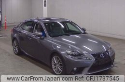 lexus is 2013 CFJ1737545