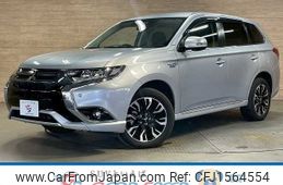 mitsubishi outlander-phev 2017 CFJ1564554