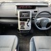 toyota voxy 2011 -TOYOTA--Voxy DBA-ZRR70W--ZRR70-0439282---TOYOTA--Voxy DBA-ZRR70W--ZRR70-0439282- image 18