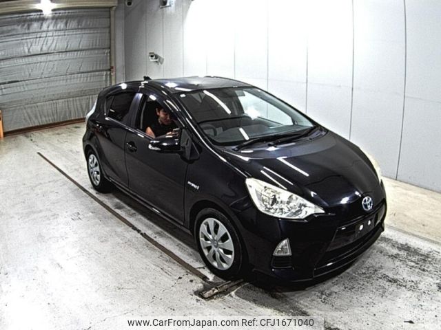 toyota aqua 2012 CFJ1671040 image 1
