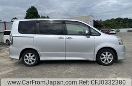 toyota voxy 2009 NIKYO_SA54630