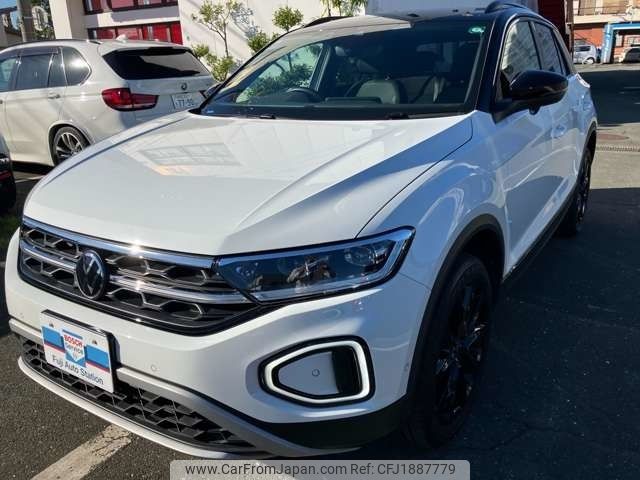 volkswagen volkswagen-others 2023 CFJ1887779 image 1