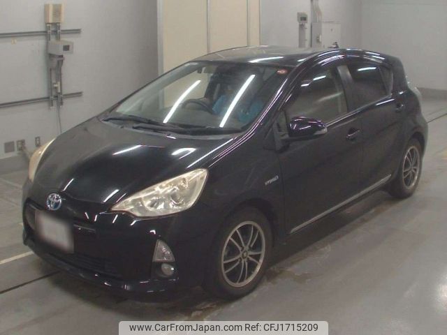 toyota aqua 2012 CFJ1715209 image 1
