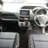 toyota voxy 2015 quick_quick_ZRR80W_ZRR80-0159886 image 15