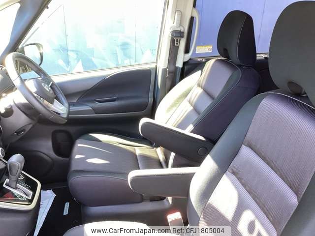 nissan serena 2017 CFJ1805004 image 2