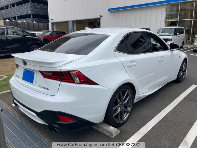 lexus is 2014 CFJ9887381 image 2