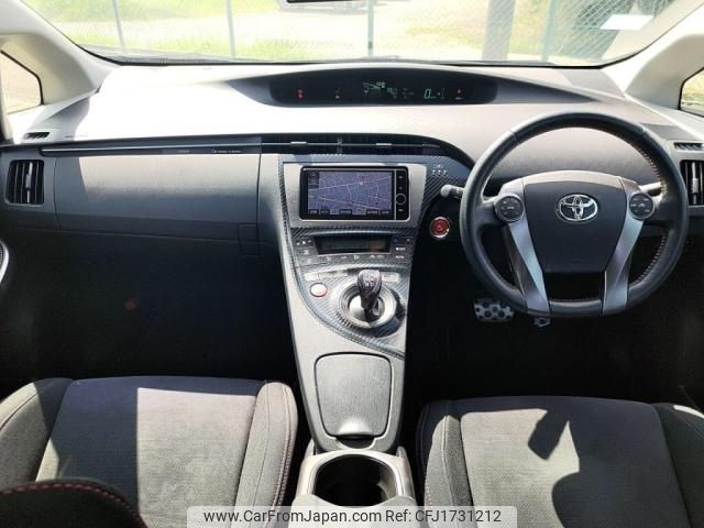 toyota prius 2014 CFJ1731212 image 2