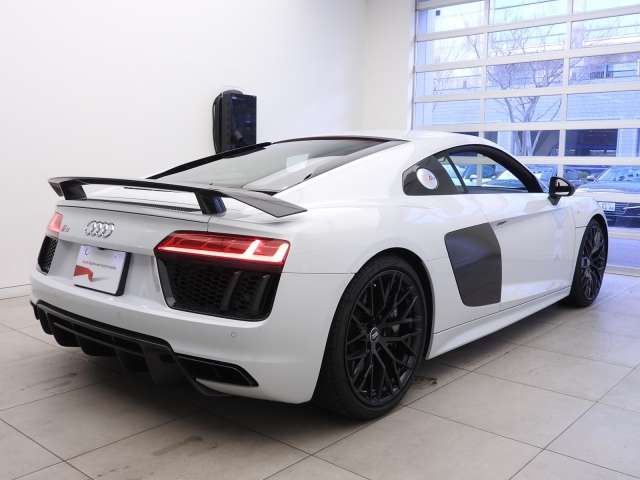 audi r8 2016 -アウディ--アウディ　Ｒ８ ABA-4SCSPD--WUAZZZFX5G7901519---アウディ--アウディ　Ｒ８ ABA-4SCSPD--WUAZZZFX5G7901519- image 2