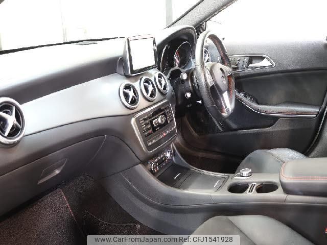 mercedes-benz cla-class 2015 CFJ1541928 image 2