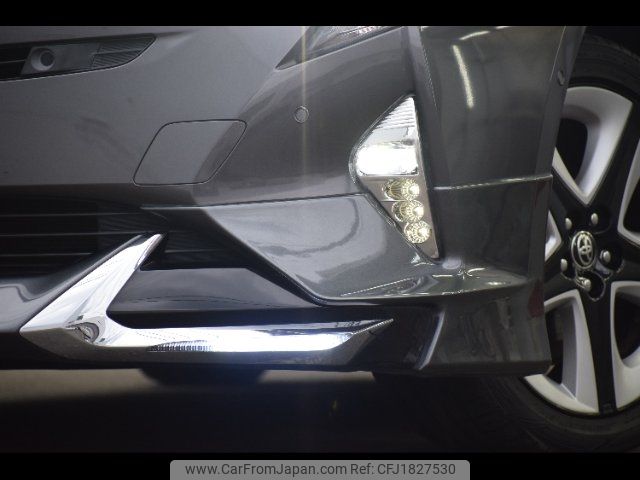 toyota prius 2016 CFJ1827530 image 2