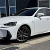 lexus is 2017 CFJ1772267 image 1