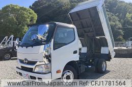 hino dutro 2014 CFJ1781564