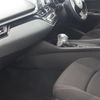 toyota c-hr 2019 quick_quick_DAA-ZYX10_ZYX10-2173697 image 17