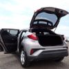 toyota c-hr 2017 N2024060410F-10 image 11