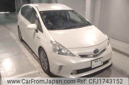toyota prius-α 2013 CFJ1743152
