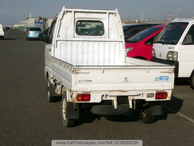 mitsubishi minicab-truck 1999 No.15061 image 2