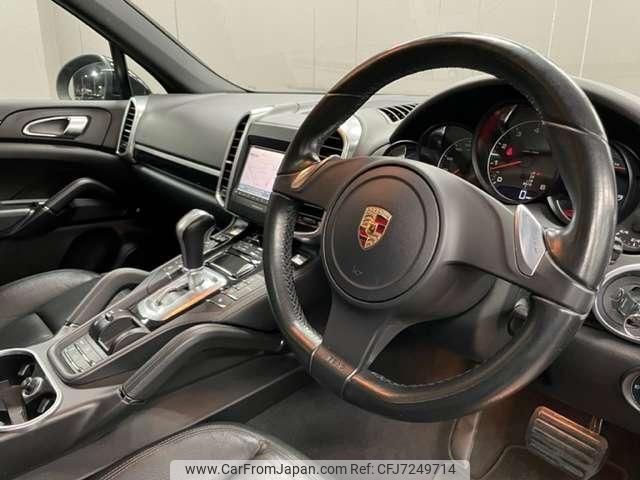 porsche cayenne 2012 quick_quick_ABA-92AM5502_WP1ZZZ92ZCLA09336 image 2