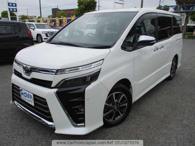 toyota voxy 2018 -TOYOTA--Voxy ZRR80W--0421074---TOYOTA--Voxy ZRR80W--0421074- image 1