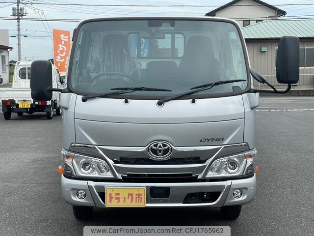 toyota dyna-truck 2025 CFJ1765962 image 2