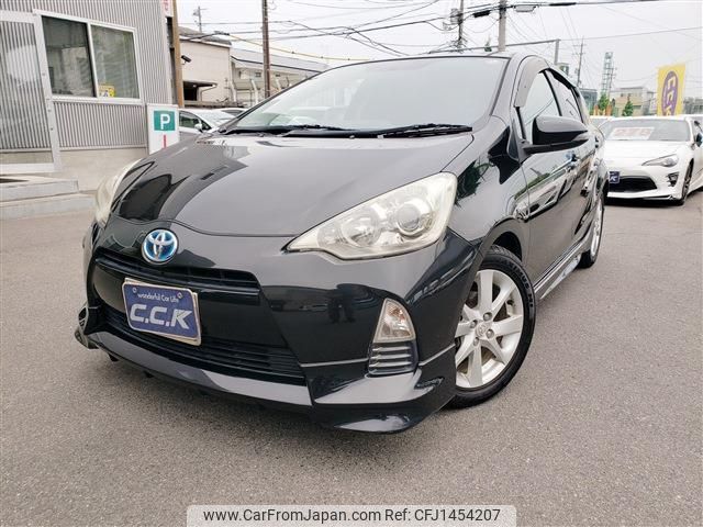 toyota aqua 2011 -TOYOTA--AQUA DAA-NHP10--NHP10-2000152---TOYOTA--AQUA DAA-NHP10--NHP10-2000152- image 1
