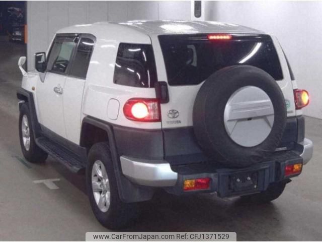 toyota fj-cruiser 2016 quick_quick_CBA-GSJ15W_0132899 image 2