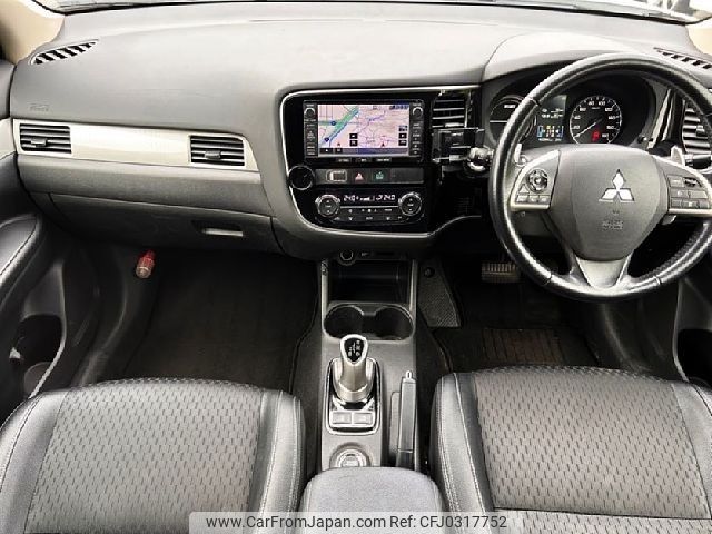 mitsubishi outlander-phev 2013 -MITSUBISHI--Outlander PHEV DLA-GG2W--GG2W-0000325---MITSUBISHI--Outlander PHEV DLA-GG2W--GG2W-0000325- image 2