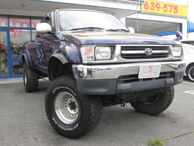 toyota hilux-sports-pickup 1998 171013151817 image 1