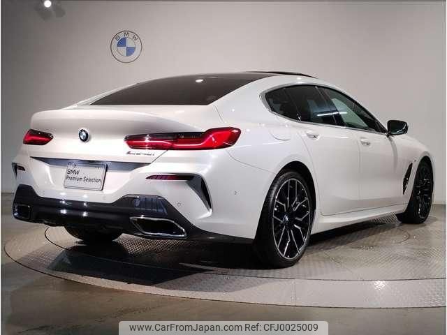 bmw 8-series 2023 quick_quick_3BA-GV30_WBAGV220X0CP32740 image 2