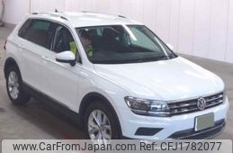 volkswagen tiguan 2019 CFJ1782077