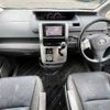 toyota voxy 2010 CFJ1512373 image 1