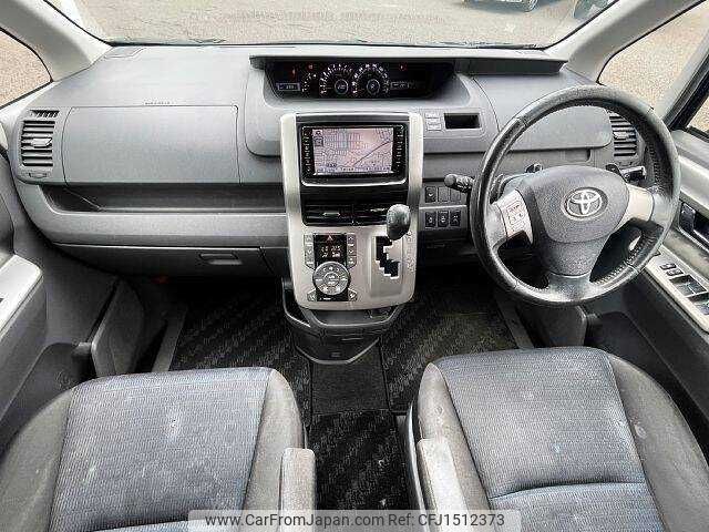 toyota voxy 2010 CFJ1512373 image 1