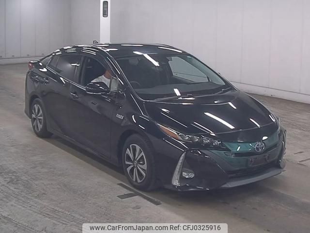 toyota prius-phv 2017 quick_quick_DLA-ZVW52_ZVW52-3043590 image 1