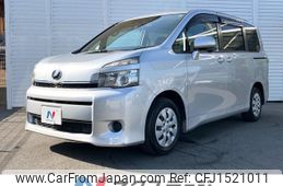 toyota voxy 2013 CFJ1521011