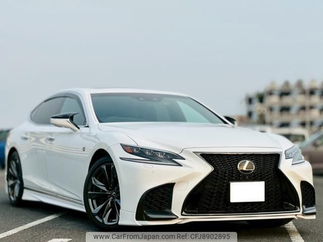lexus ls 2018 CFJ8902895 image 1