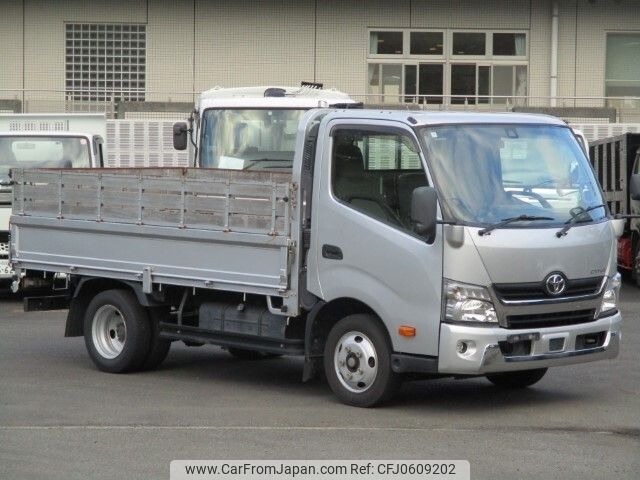 toyota dyna-truck 2018 -TOYOTA--Dyna TPG-XZU700--XZU700-0009143---TOYOTA--Dyna TPG-XZU700--XZU700-0009143- image 1