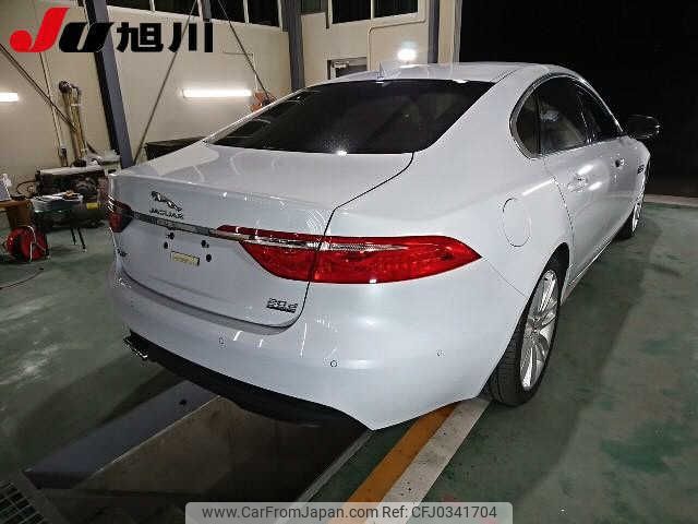 jaguar xf 2019 -JAGUAR--Jaguar XF Series JB2NA--KCY75437---JAGUAR--Jaguar XF Series JB2NA--KCY75437- image 2