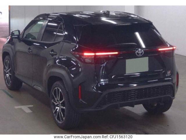toyota yaris-cross 2025 CFJ1563120 image 2