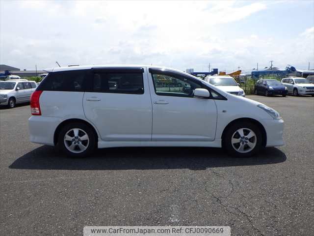 toyota wish 2005 NIKYO_KW82544 image 1