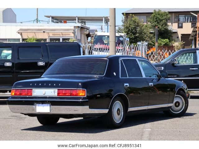 toyota century 2002 802ab43fa689dfe95ba914e470b2013d image 2