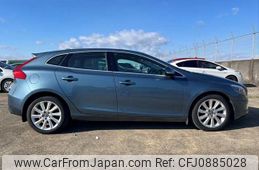 volvo v40 2014 NIKYO_SL34167