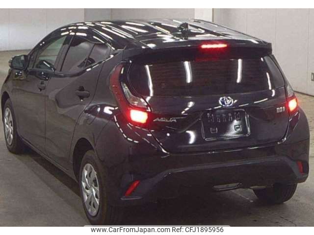 toyota aqua 2022 CFJ1895956 image 2