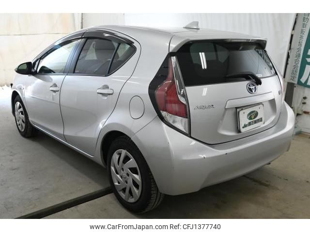 toyota aqua 2015 quick_quick_DAA-NHP10_NHP10-6466596 image 2