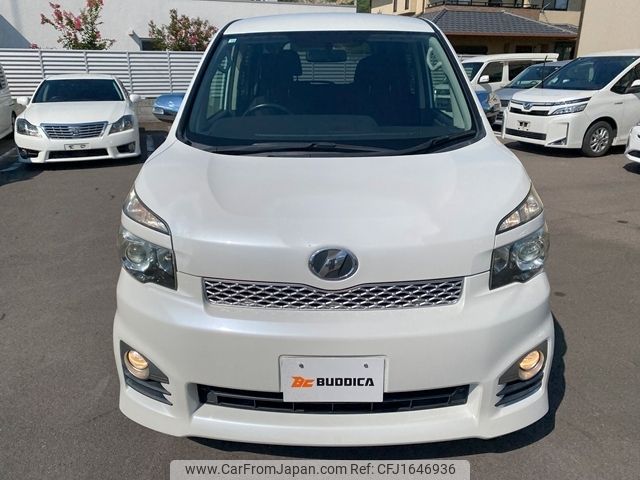 toyota voxy 2010 CFJ1646936 image 2
