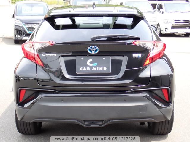 toyota c-hr 2017 GOO_JP_700072025530250520002 image 2
