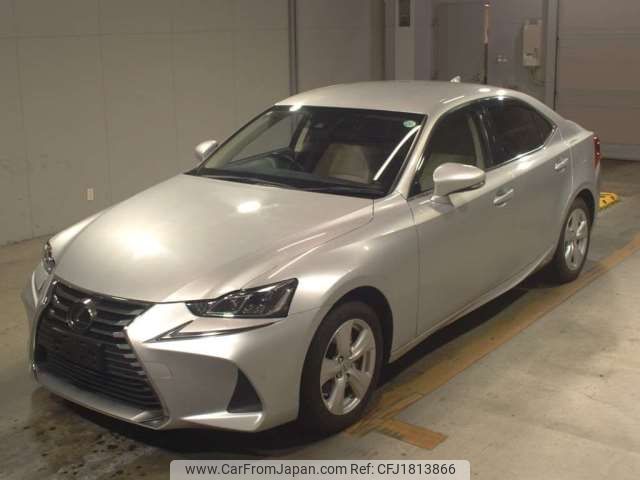 lexus is 2018 CFJ1813866 image 1