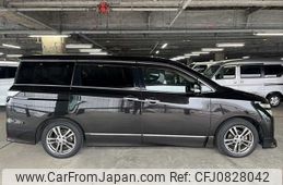 nissan elgrand 2011 NIKYO_CY56414