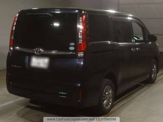 toyota esquire 2015 CFJ1596598 image 2