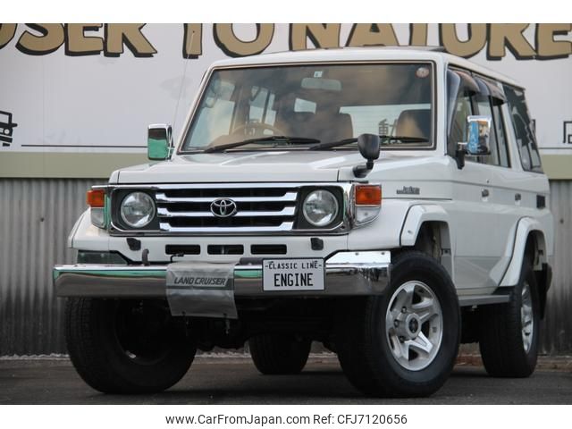 toyota landcruiser-70 2004 GOO_JP_700100253830211221007 image 1